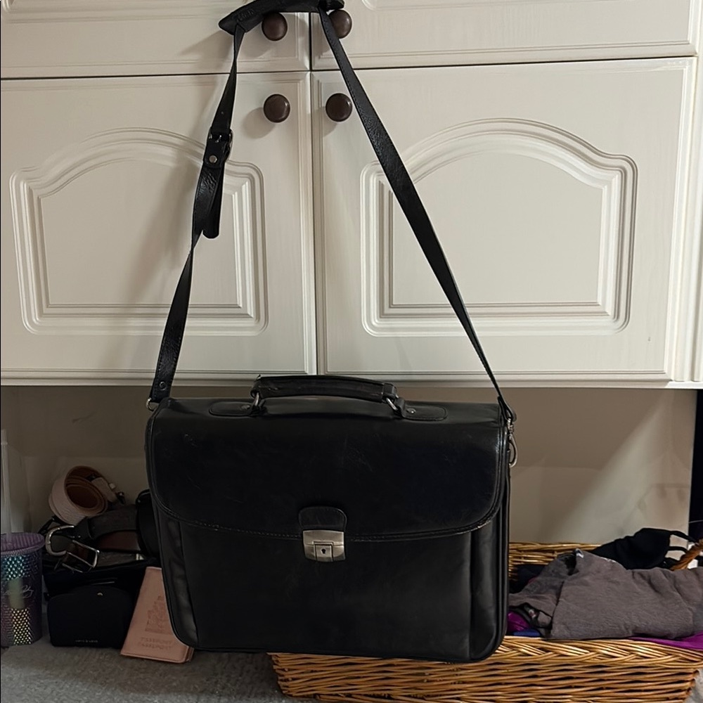 Classic Black Leather Men's Bag